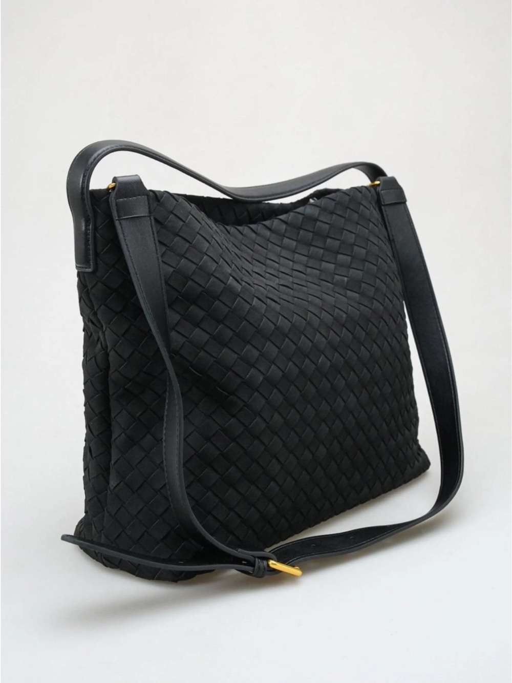 Celauna Woven Shoulder Bag
Prologue Shoes